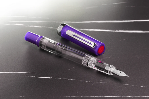 TWSBI ECO Vulpen - Transparant Paars - Breed TWSBI ECO Vulpen - Transparant Paars - Breed